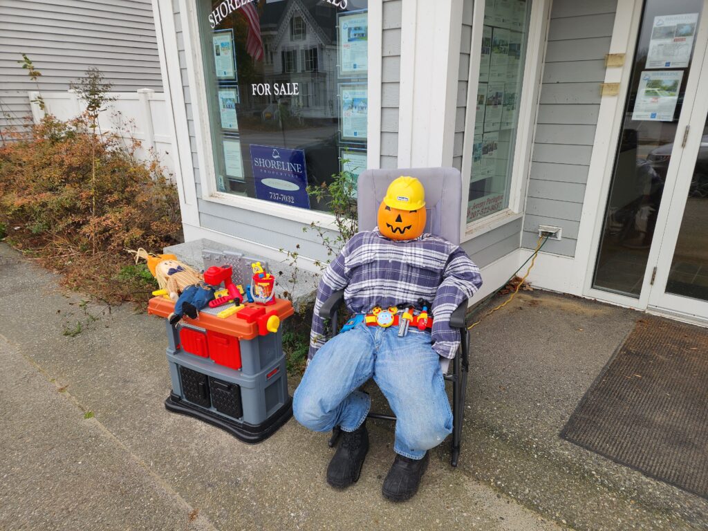 Richmond Maine Halloween Decorations